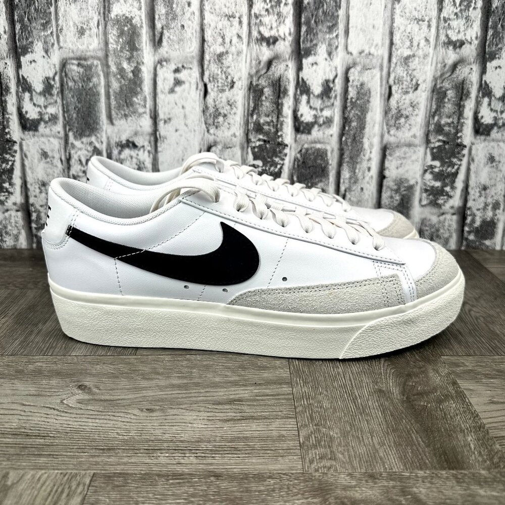 Nike Women's Blazer Low Platform DJ0292-101 size 11 White/Black Causal Shoes